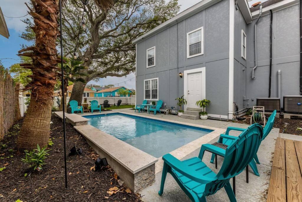 5/3 With A Heated Pool 2 Min From Beach, Updated Villa Galveston Exterior photo