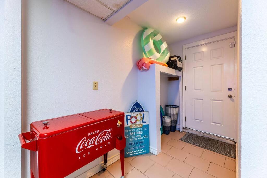 5/3 With A Heated Pool 2 Min From Beach, Updated Galveston Exterior photo