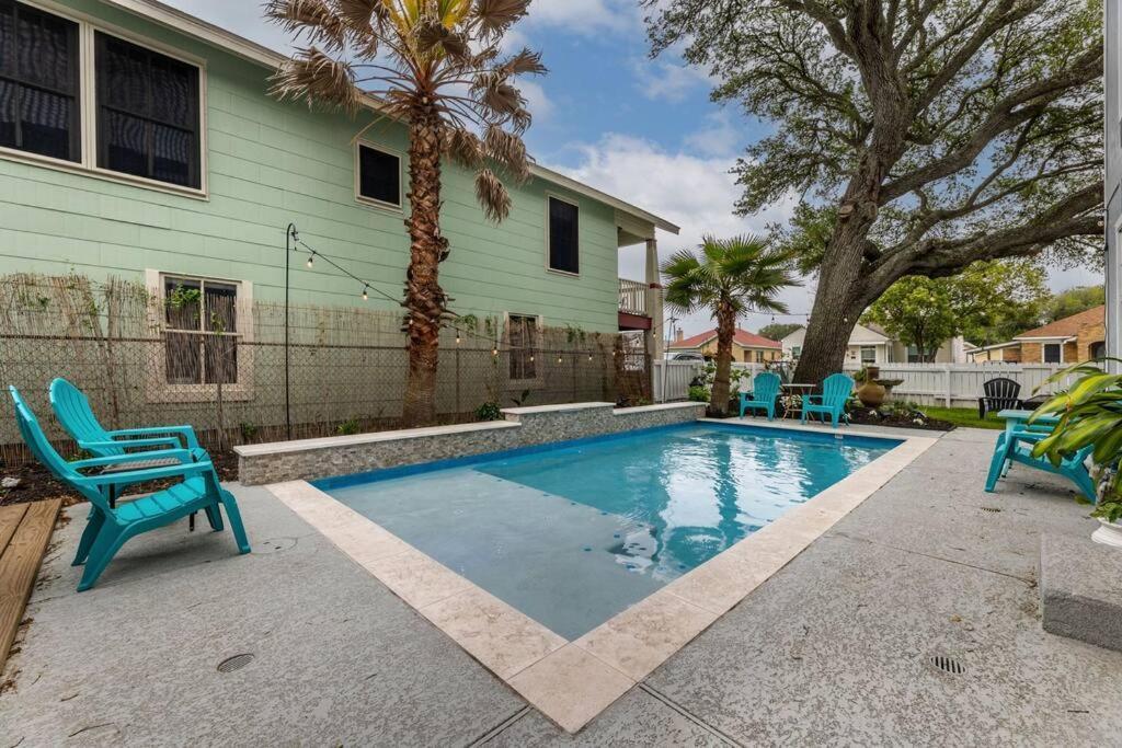 5/3 With A Heated Pool 2 Min From Beach, Updated Galveston Exterior photo