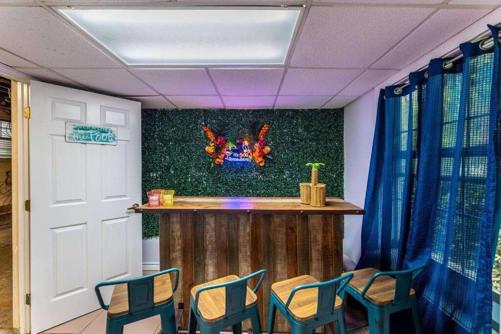 5/3 With A Heated Pool 2 Min From Beach, Updated Galveston Exterior photo